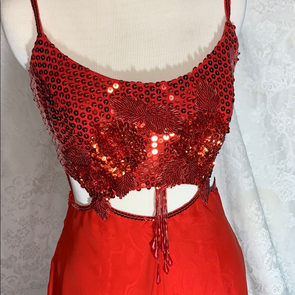 ✓ DV Designs formal long gown festival size 8 red - Picture 3 of 13